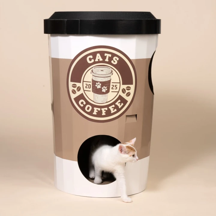 domek-dla-kota-tiaki-starcats-coffee-jaskinia-do-drapania-4