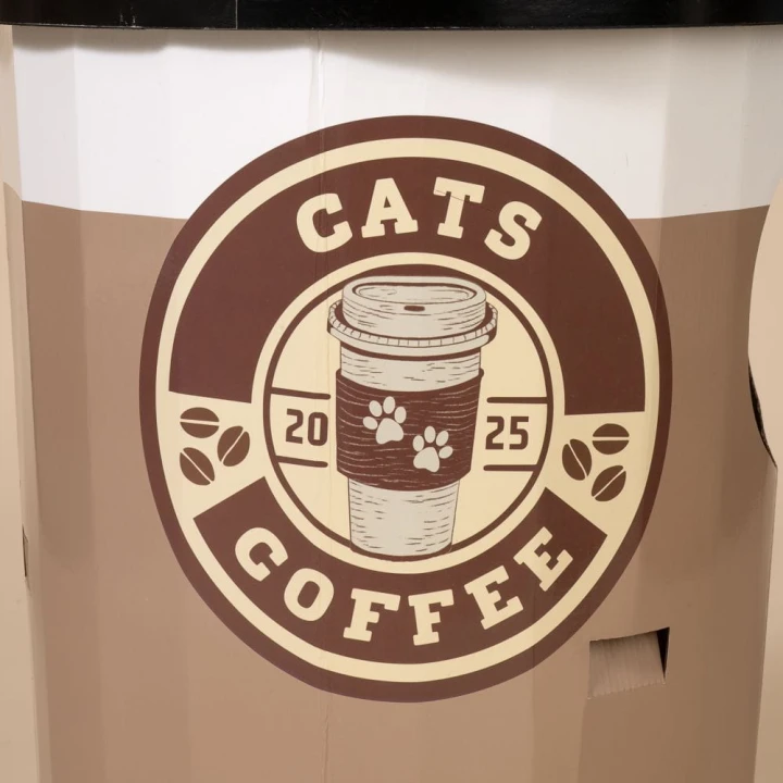 domek-dla-kota-tiaki-starcats-coffee-jaskinia-do-drapania-8